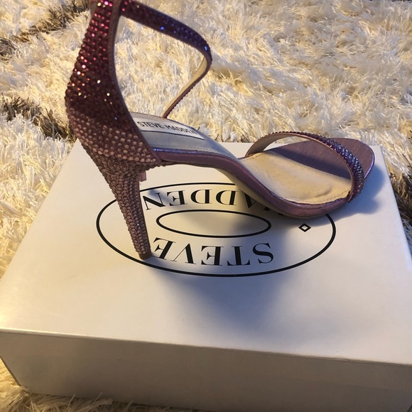 Steve Madden women’s Stecy Rhinstone  Sandals - Picture 5 of 5